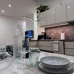Dima Cute Flat In